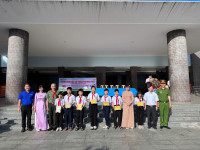 Tuyên truyền "An toàn trường học, Phòng chống mua bán người và Luật Phòng chống bạo lực học đường"